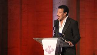 Lionel Richie hospitalized after St. Louis concert amid second health scare this summer