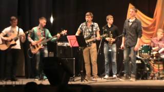 Download Lagu Ylakių gimnazijos grupė - Tamsus langas. ( Obuolys ) MP3