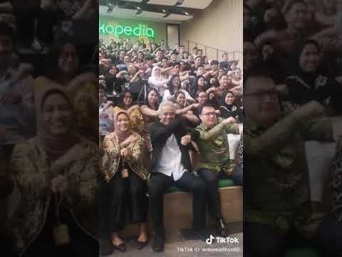 ganjar-pranomo-joget-tik-tok-goyang-ubur---ubur
