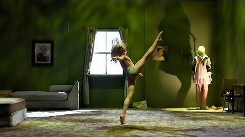 Sia Performs 