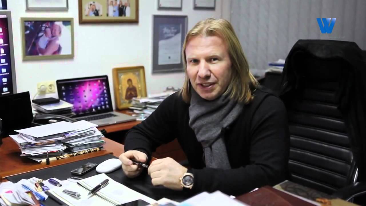 Виктор Дробыш не будет писать песни революционерам - YouTube