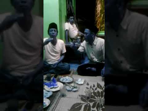 Sholawat ala kyai Agus Mudrik. Ketua MWC NU kec. Bantarkawung
