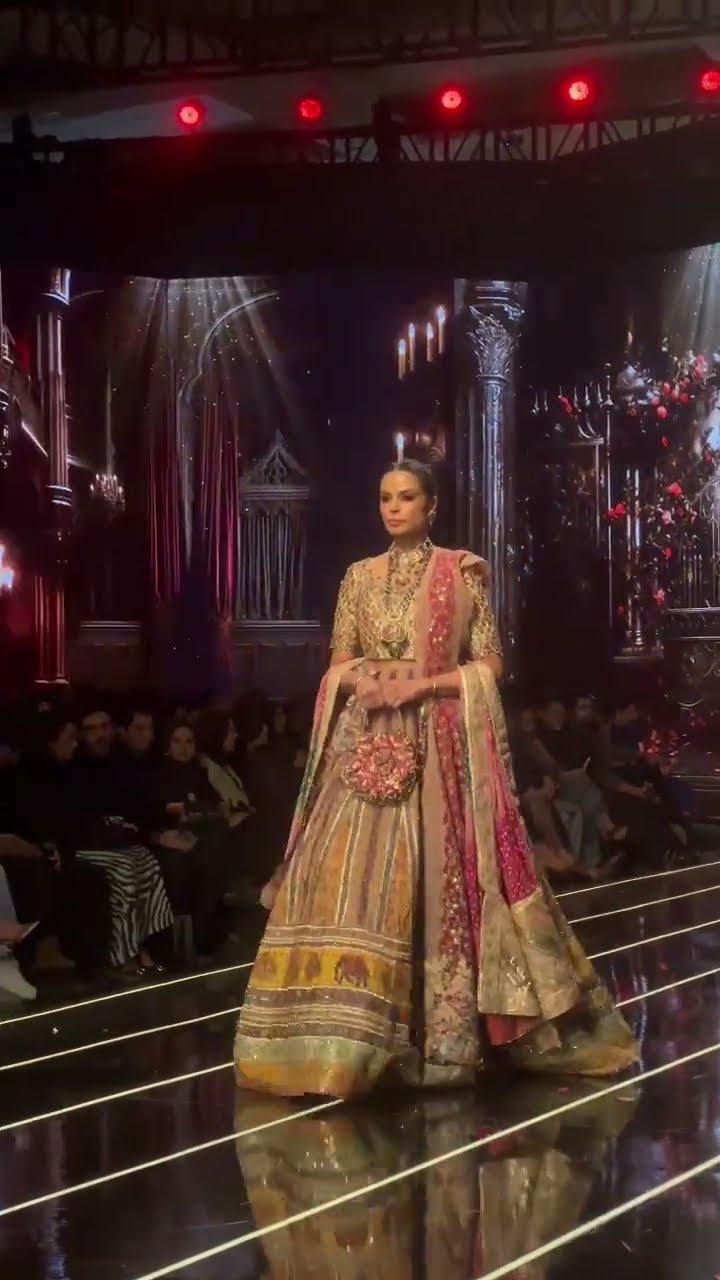 Beautiful Girl Walking On Stage - 3rd Day of 22nd NEO HUM Bridal Couture Week #NHBCW24 #NHBCW #NEO
