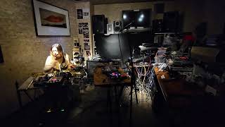 Misaki Motofuji / Electroacustic solo - BAR ISSHEE - Sendagi, Tokio, Japan
