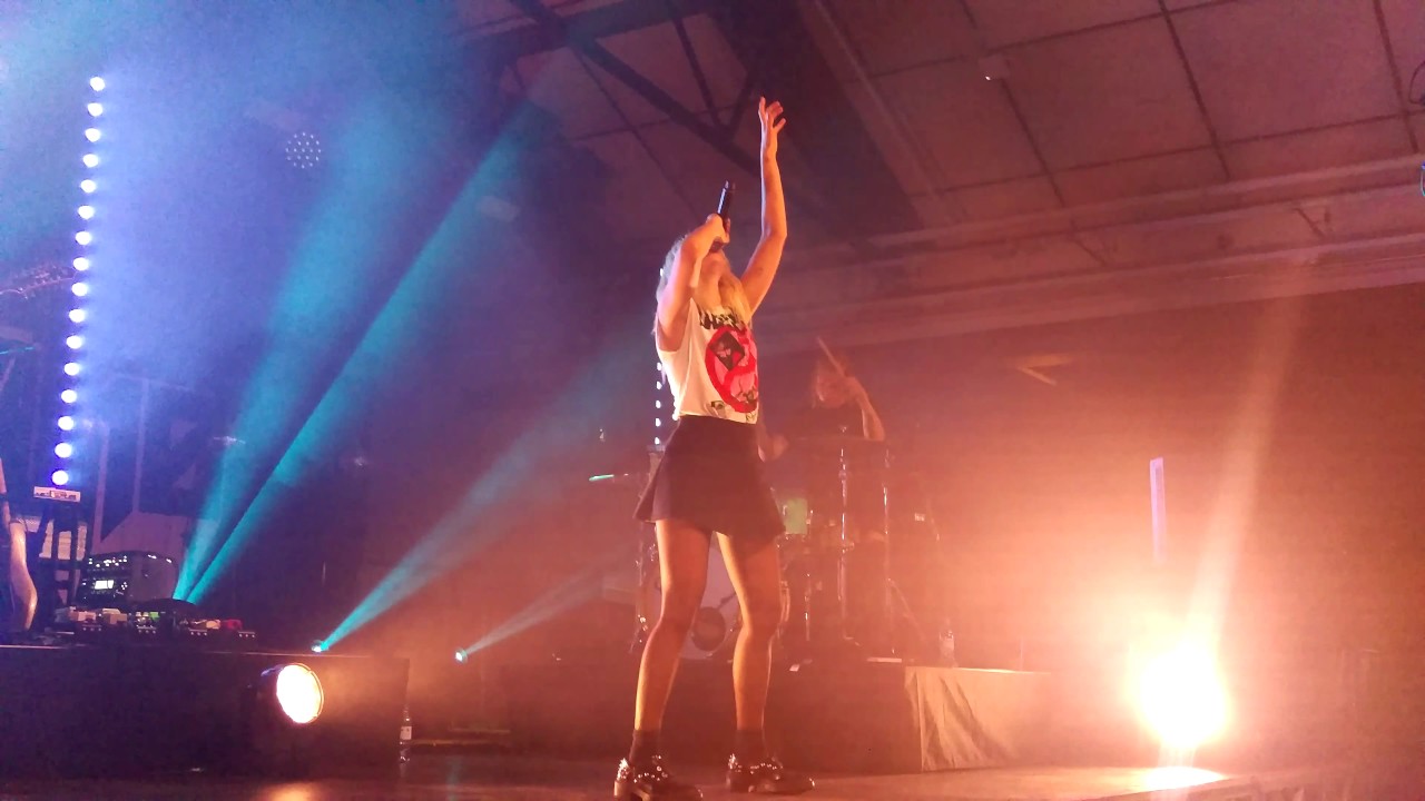 MØ - Maiden (Live@Münchenbryggeriet) 4K consternation