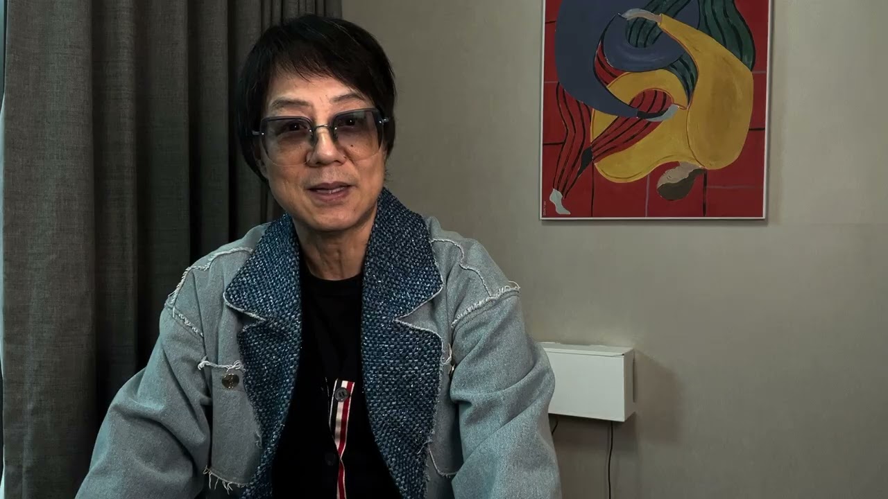 王沪宁当众给习鞠躬内幕：全家被军方软禁，于是搞了一个大新闻，恳求包子救命