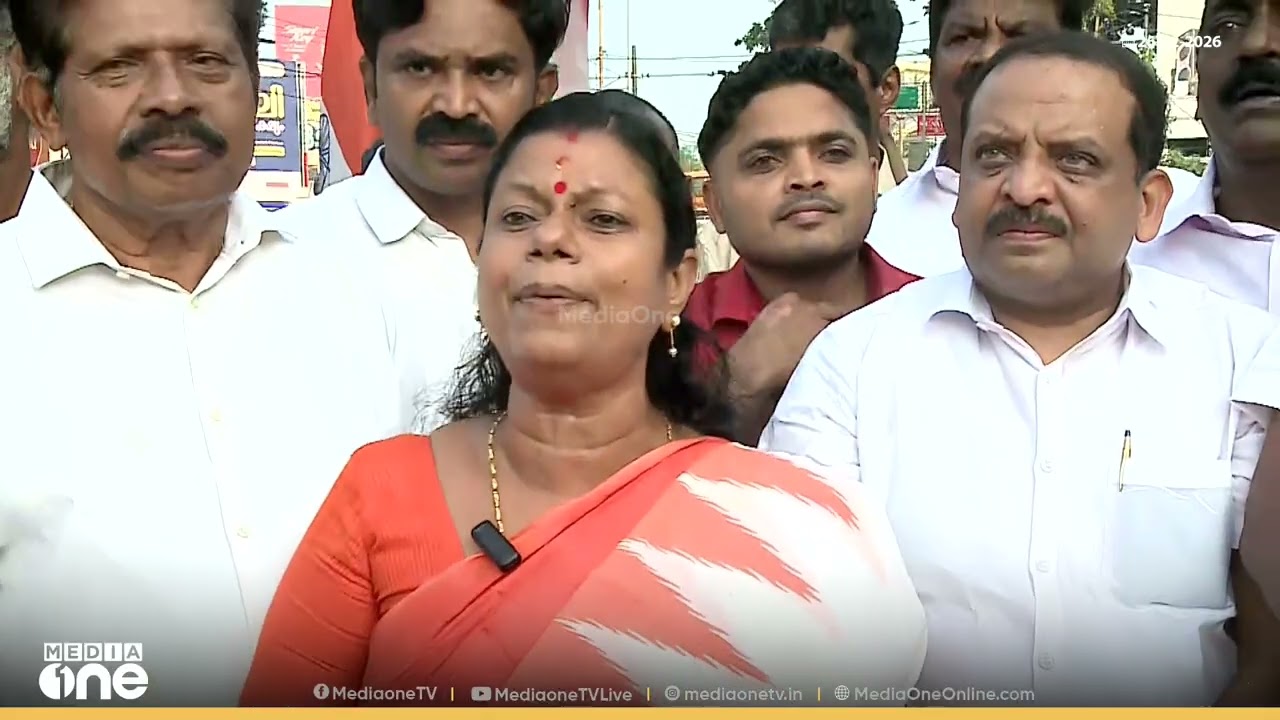 'വീണയെന്ന, കേരളം കണ്ടിട്ടുള്ള ഏറ്റവും കഴിവുകെട്ട മന്ത്രി കൊച്ചമ്മയാണ് പിള്ളേരെ ആക്രമിക്കാൻ ചെന്നത്'