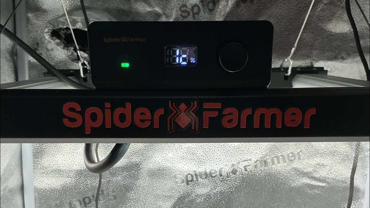 Spider Farmer SE 1500 grow light 