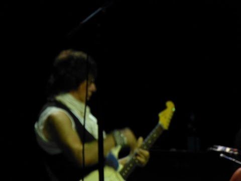 Putar Why Give It Away - Jeff Beck