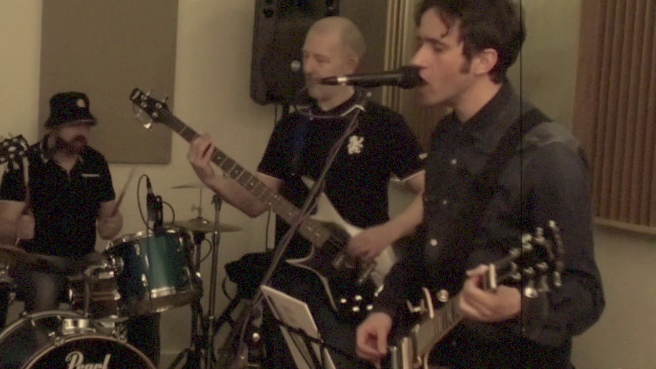 Staying out for the summer live Dodgy! cover by The Carousels