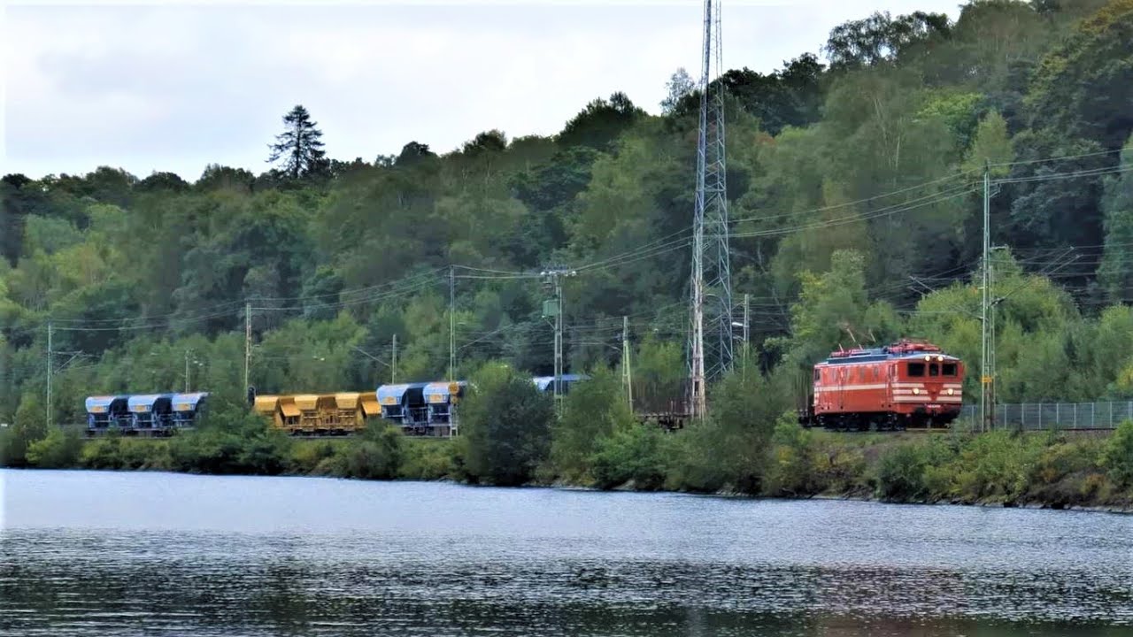 Every train on Västra Stambanan for one hour at lake Aspen in Partille / Lerum Sep 2021
