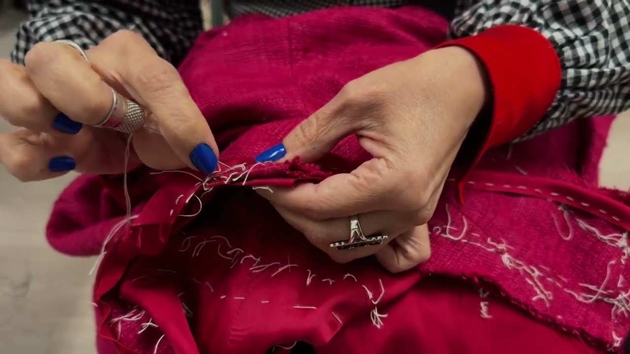 COMO CERRAR ESCOTE Y SISAS EN UN VESTIDO DE ALTA COSTURA #albertasoyyo #sewing #hautecouture #chanel