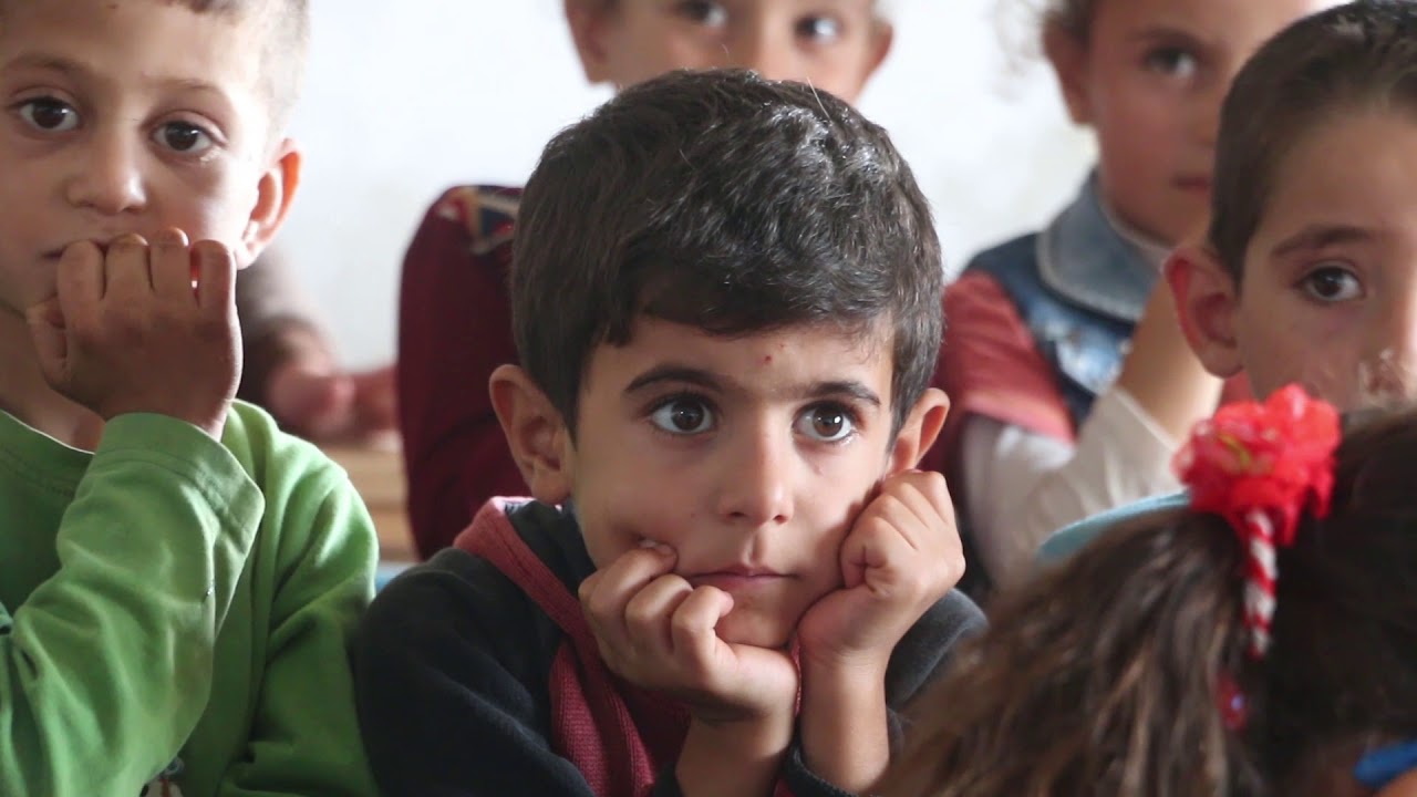 مدرسة طورلاها في ريف #إدلب تدق ناقوس الخطر بسبب ضعف الإمكانيات التعليمية