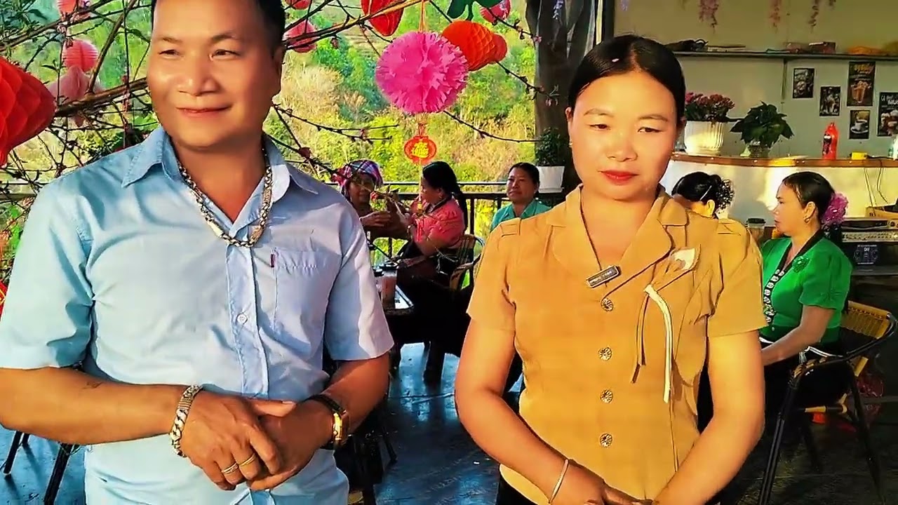 Ngày tết gặp nhau tại quán cà phê hát đối đáp nhau 