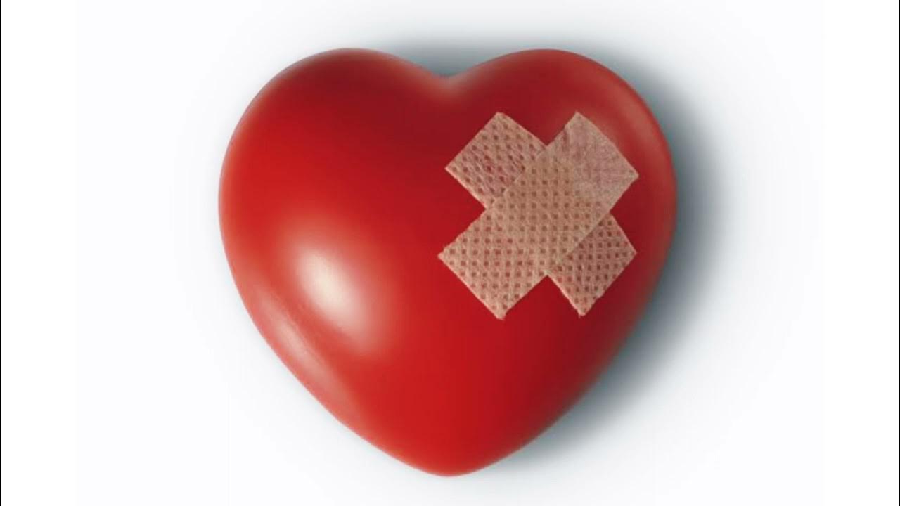 Вложить все сердце. Сердце в руках картинки. Красивые сердечки любимому. Красивое разбитое сердце. Любовные сердечки.