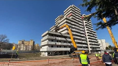 Quante vele sono state abbattute a Scampia?