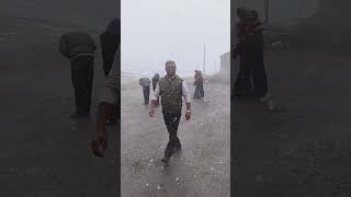 live snow fall at komic village.