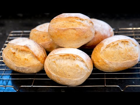 Video: How To Make Bread Rolls