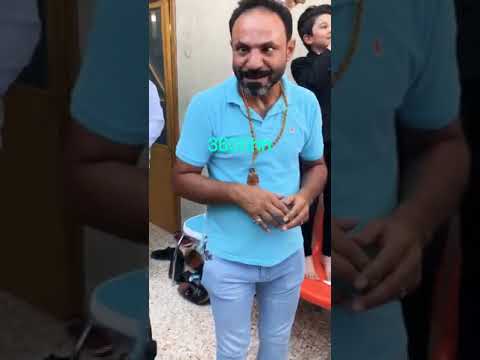 رجل يرقص امام شيخ في احد الاعراس مضحك جدا