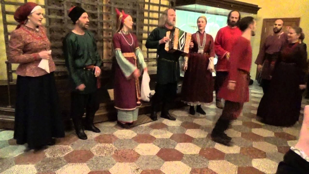 бежит речка по песку - YouTube