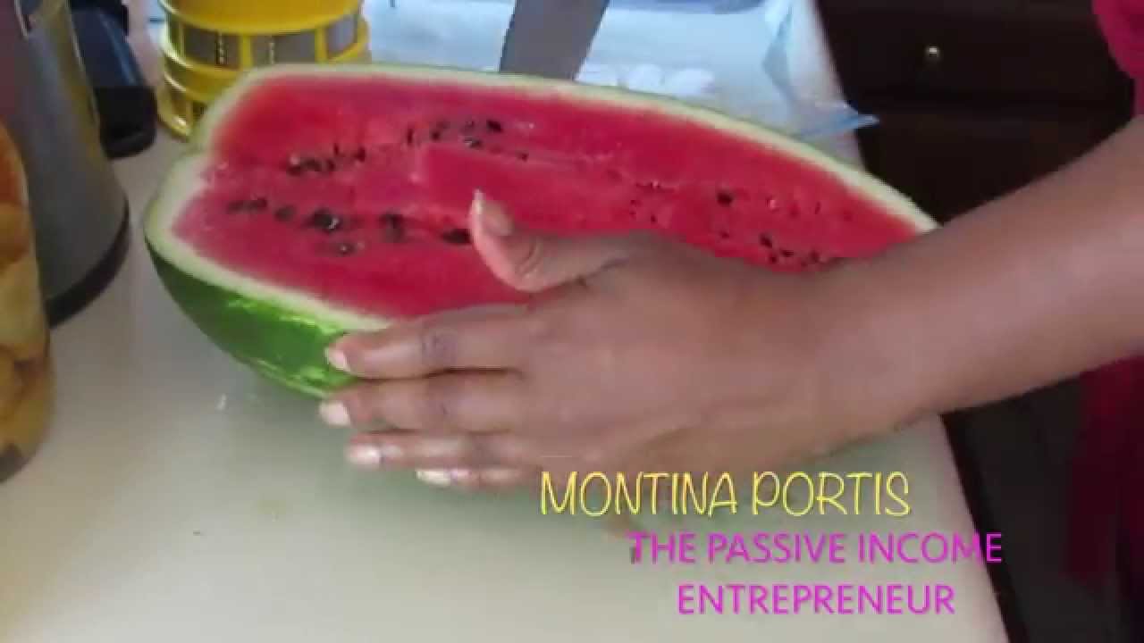 Learn How to Cut a Watermelon Into Cubes - Super Easy & Fast!