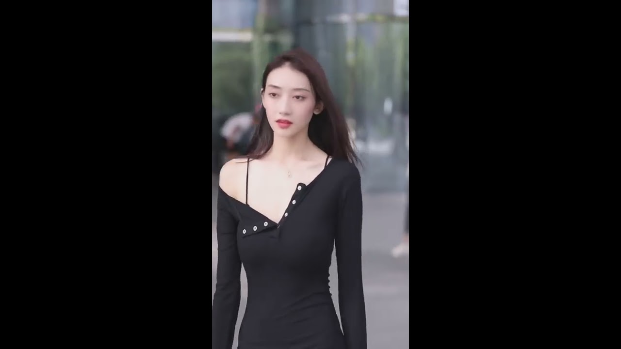 小姐姐這一腳踢出了霸氣，踢出了風采，踢出了水平，看有些人還敢不敢撩別人的對象！