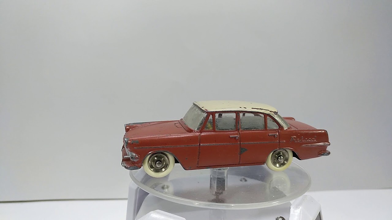 Dinky Toys 1:43 - 1 - Voiture miniature - No. 542 Opel Rekord Sedan 1963 - fabriqué en France