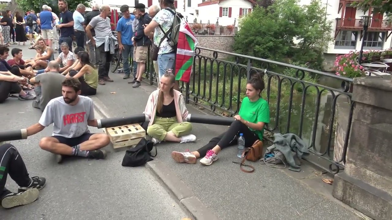 Bake Bidea bloque Saint-Jean-Pied-de-Port/ Donibane Garazi