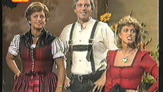 Vignette de la vidéo "Familie Schroll und die Bergwald-Musikanten - In der Bauernstub'n"