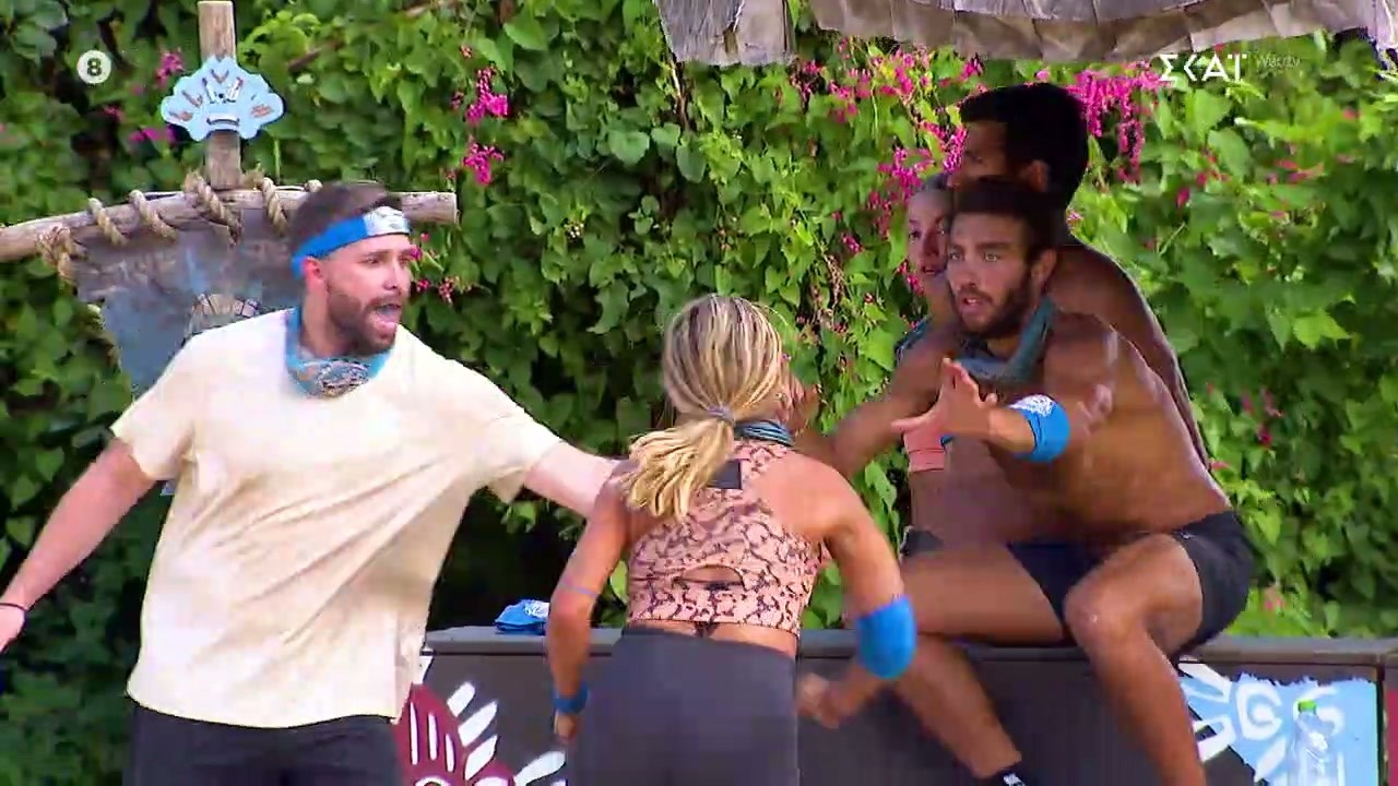 Ξεφεύγει η κατάσταση ανάμεσα σε Φανή και Αναστασία, με βρισιές και απειλητικές κινήσεις