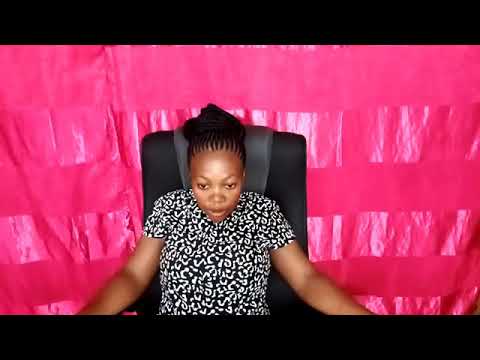 Video: Mwanamke Mwenye Kupendeza Sana!: Poroshina Katika Bikini Ya Rasipberry Alionyesha Viuno Vyenye Mviringo