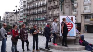 Petan no corazón das institucións