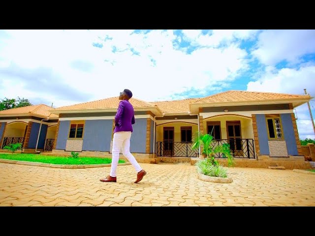 Tim gin manyen official video MP4 by Ronnie Desaka  (Acholi/ Luo/ Ugandan) class=