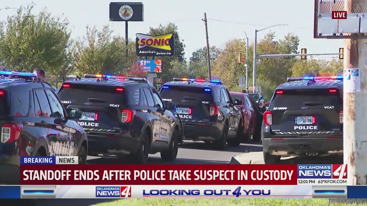 Oklahoma City Police respond to NW OKC intersection - YouTube