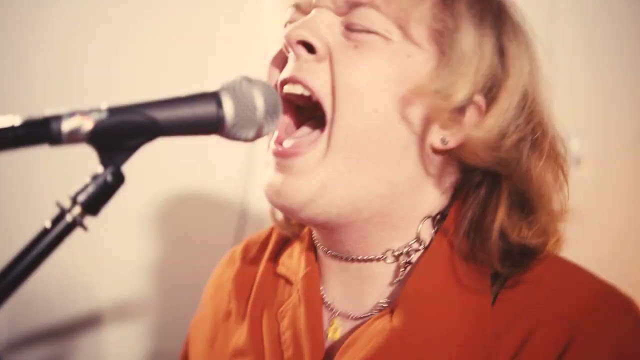 Touchdown Jesus - I Love My Wife (Live)