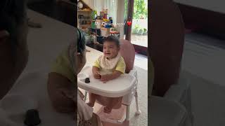 Masyaallah Senyuman Baby Puti Yang Lagi Makan