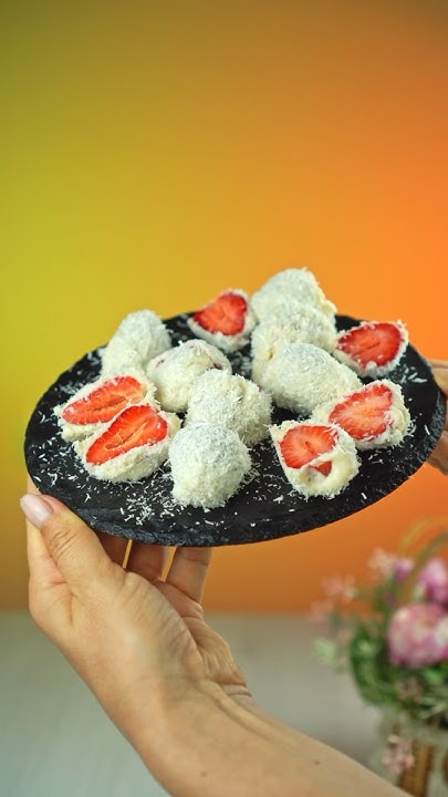 Это ОЧЕНЬ ВКУСНО! Трюфели с клубникой - YouTube