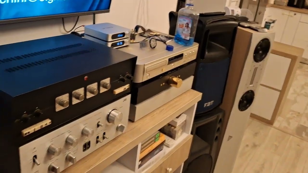Accuphase E-206 - YouTube