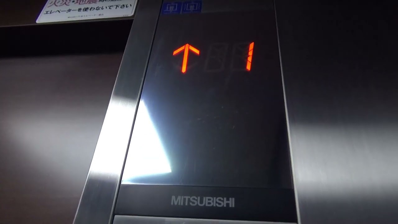 甲子園駅のエレベーター