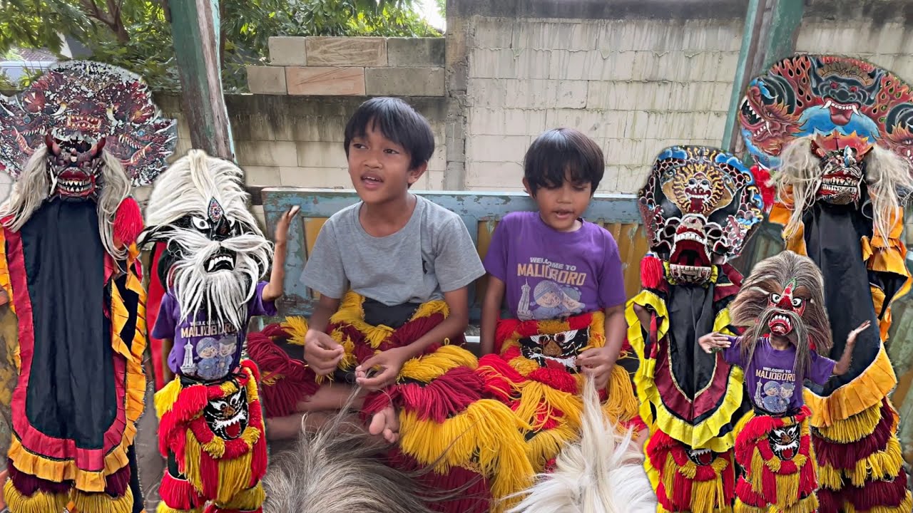 NGAKAK GAESS GIGI FAJAR COPOT GARA GARA MEMAKAI BUJANGGANONG,BARONGAN DEVIL,BARONGAN JAMANG