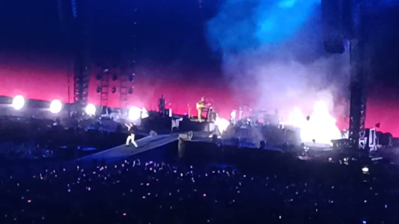 Maroon 5 concert in Singapore (28 November 2022) - This Love