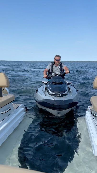 ➡️How does the Jetski🚀 get into the 🚤 ? #jetski #boat #boating #water