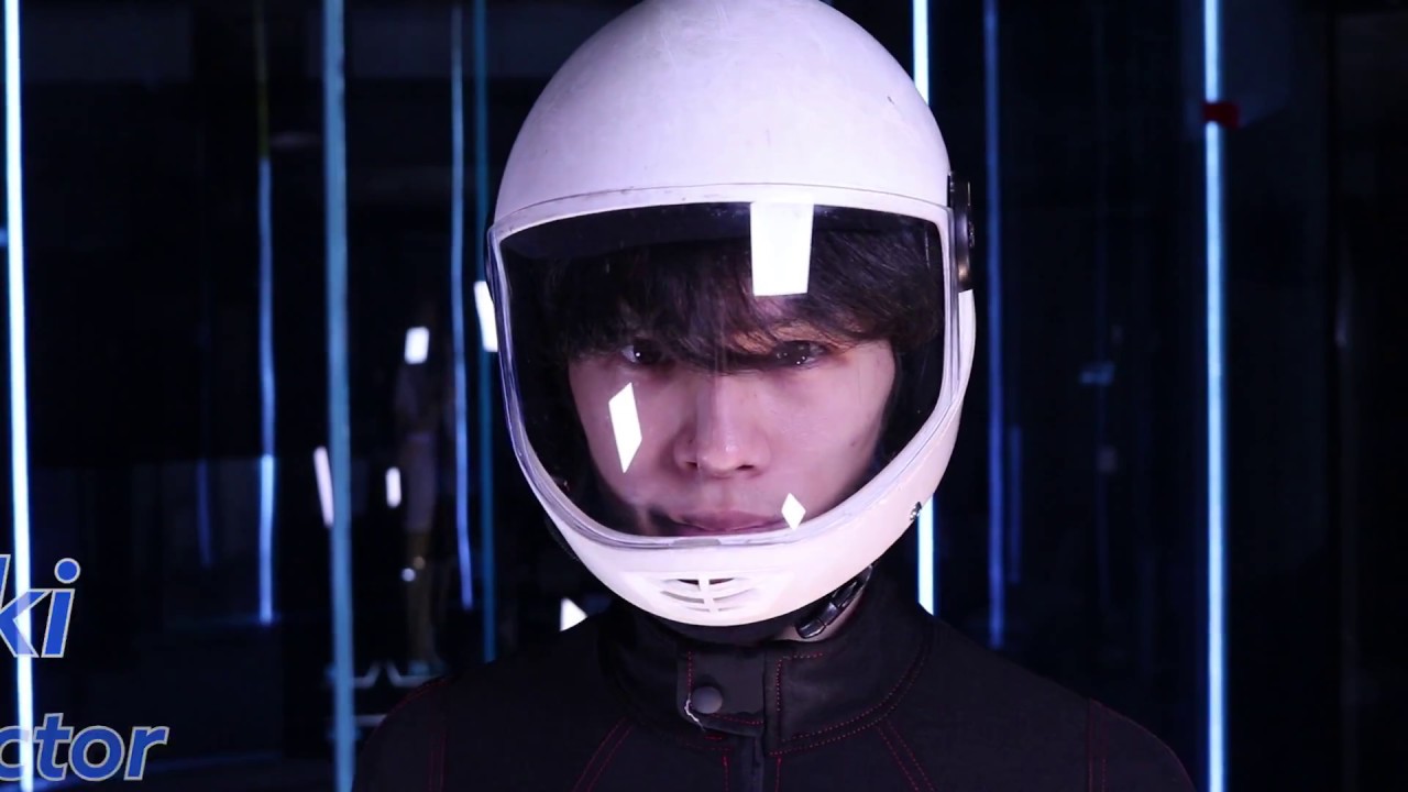 インドア・スカイダイビング　”空のフィギュアスケート”