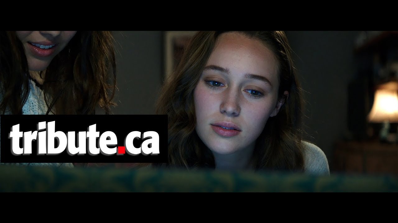 Friend Request - Movie Clip: "Laura Gets A Friend Request"