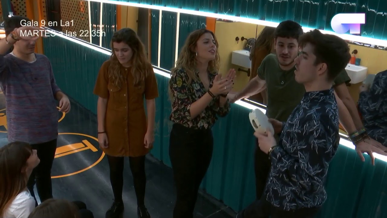 Miriam Roi y Cepeda cantando en gallego | ot 2017