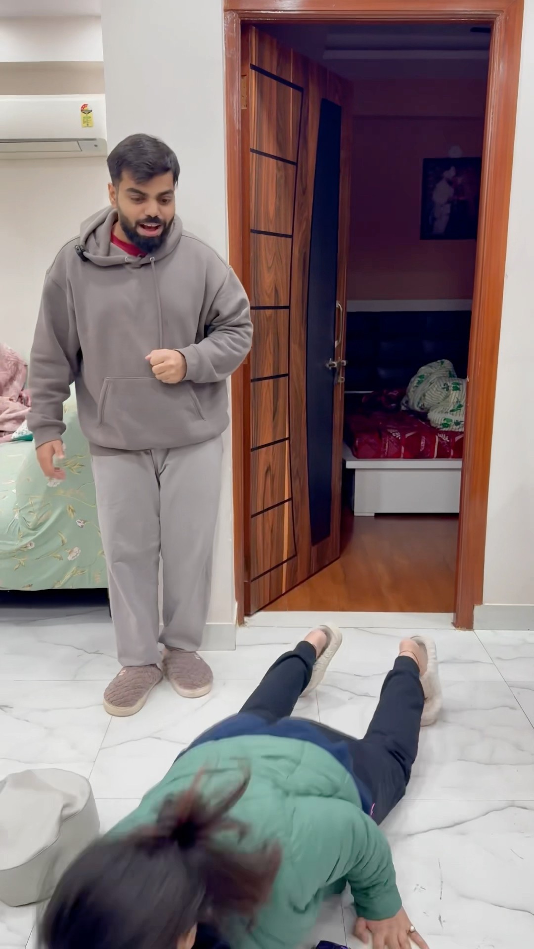 Gaurav ki family say panga lena pada chor par bhari #shorts #youtubeshorts #gauravaroravlogs