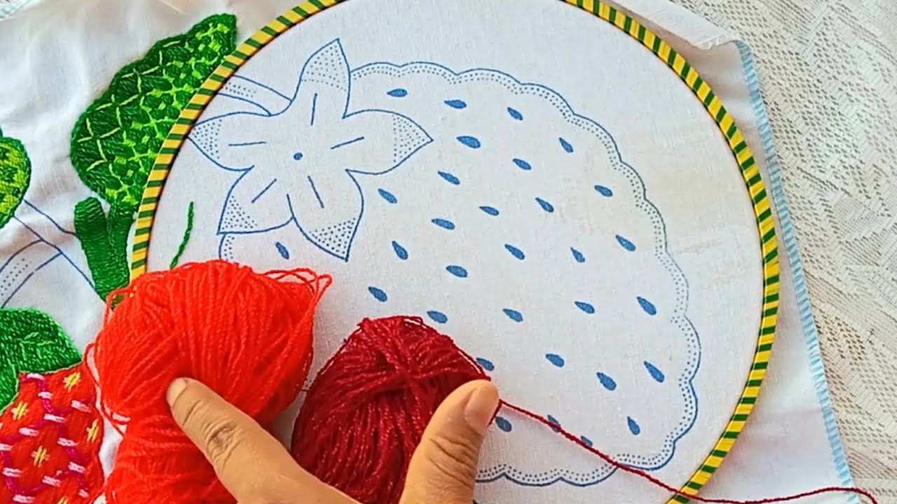 #10 Idea super fácil de cómo bordar fresas grandes 