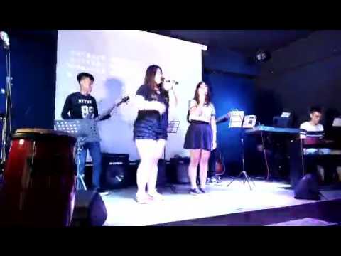 姐姐妹妹站起来