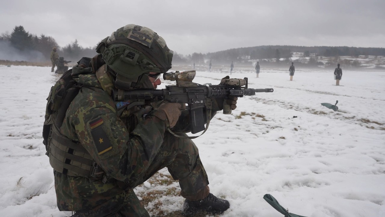 U.S. Army Snipers familiarize German Bundeswehr with our Weapons
