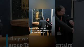 Activists throw soup at Mona Lisa in Paris | DW News Activists Deface Leonardo Da Vinci S Mona Lisa In Paris Dw News
